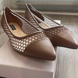 Nine West sleek honeycomb design, flats, beige, nude color, size 7